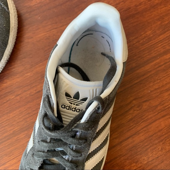 KIDS ADIDAS GAZELLE - size 2 - Picture 5 of 8